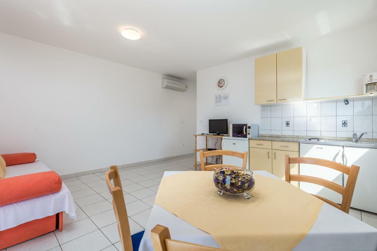 Appartement Modra Kuca à Mandre Extérieur photo